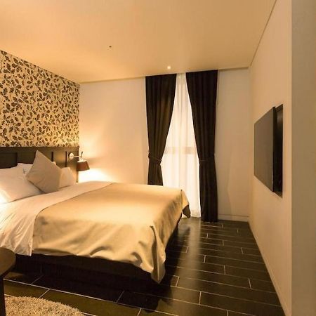 Trang Blue Hotel Seoul Exterior photo