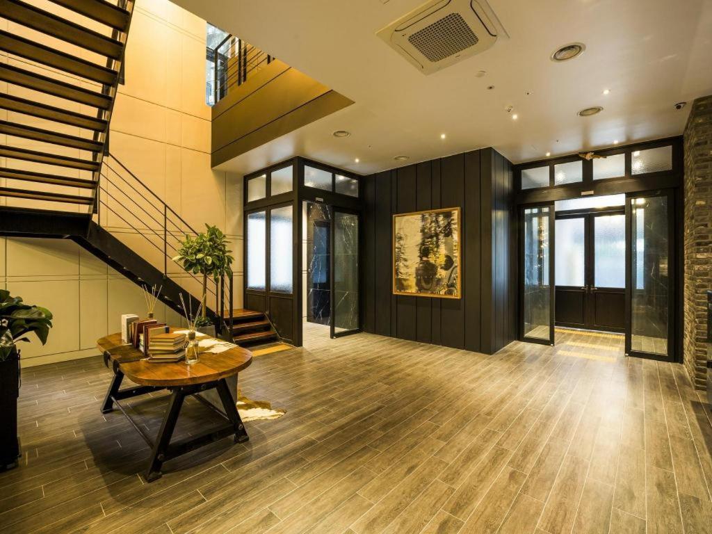 Trang Blue Hotel Seoul Exterior photo