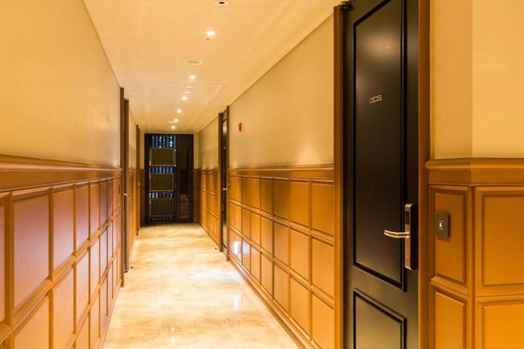 Trang Blue Hotel Seoul Exterior photo