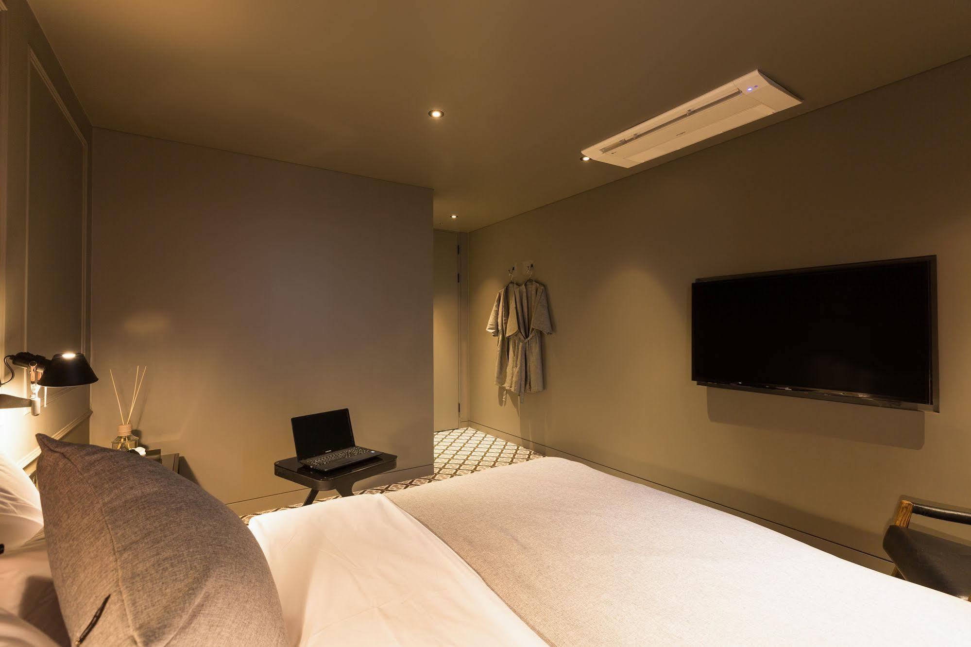 Trang Blue Hotel Seoul Exterior photo